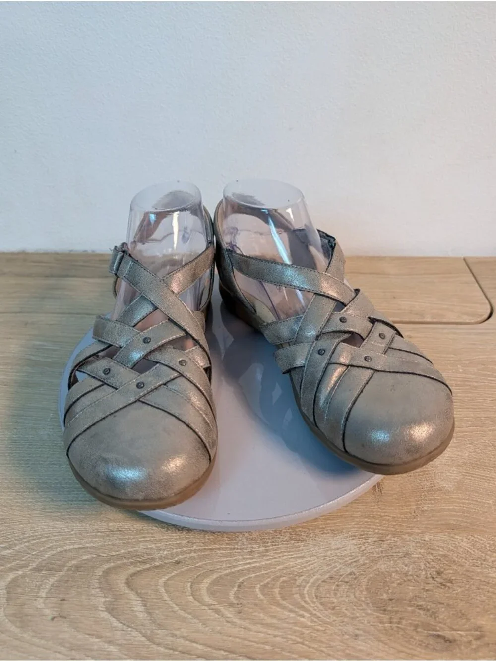 Clarks Elizabelle Sea Fisherman Leather Sandals Gray Riptape size 8 Comfort